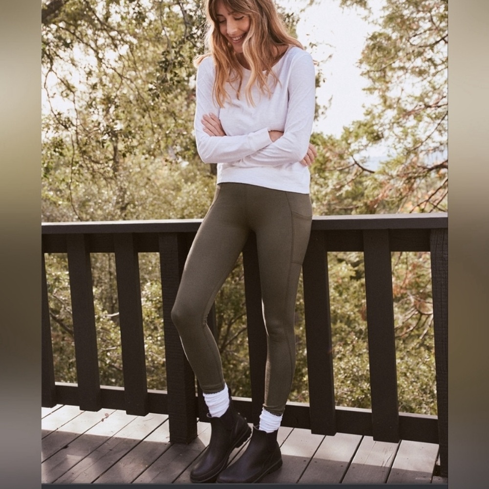 Pact Organic Pocket Legging in Moss Green, S